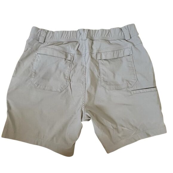 Duluth ~ Women’s Tan Active Shorts ~lots of pockets ~ size 14 - Picture 2 of 13